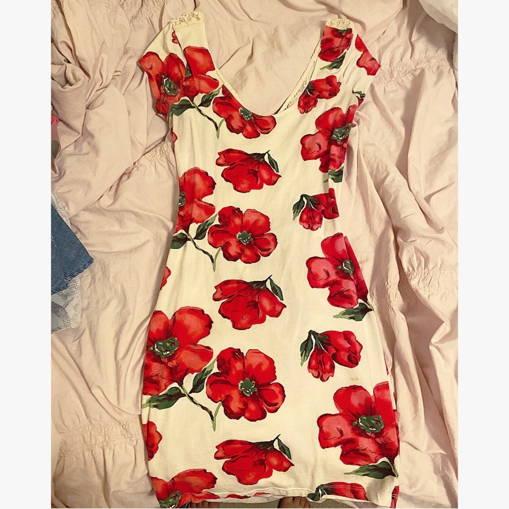 Women’s fitted sundress